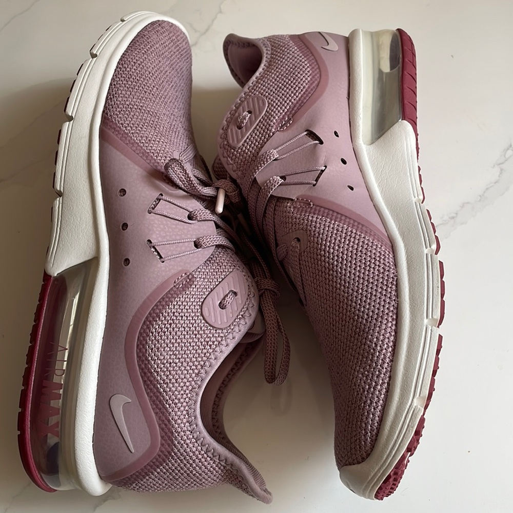 Nike Women’s Air Max Motion Pink Athletic Sneakers